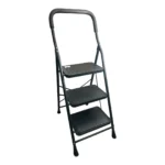 Escalera plegable negra de 3 peldaños con pasamanos y superficie antideslizante