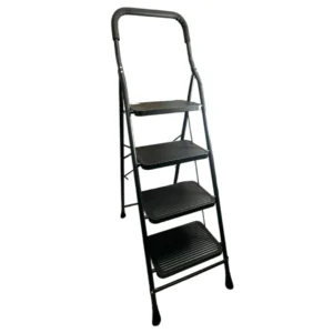 Escalera plegable negra de 4 peldaños con pasamanos y superficie antideslizante