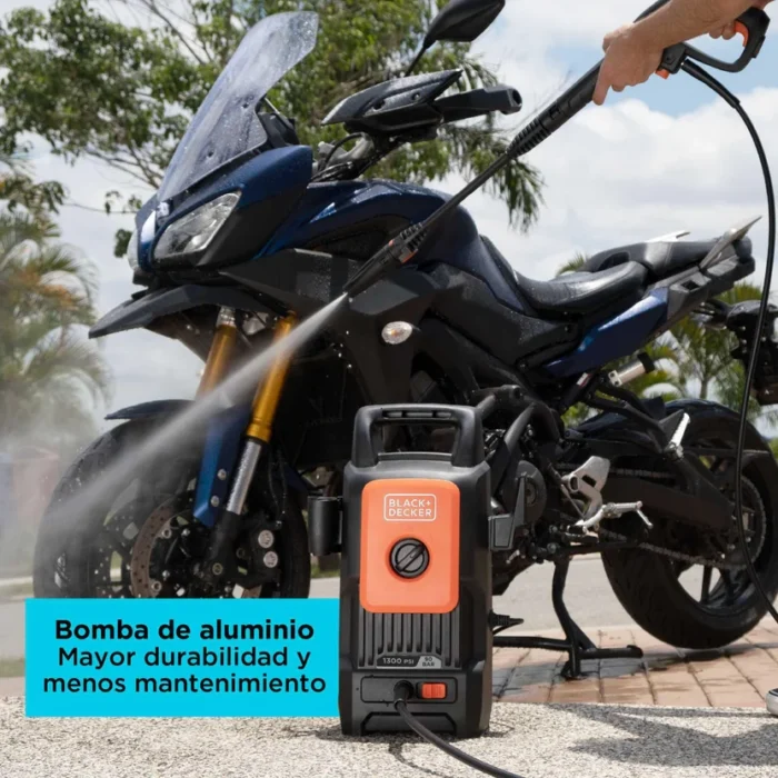 hidrolavadora para lavar las motos